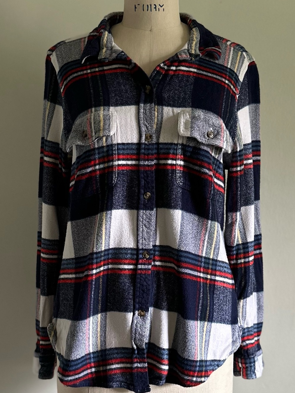 American Eagle Plaid Button Up Shirt Navy Red White Classic Fit XL